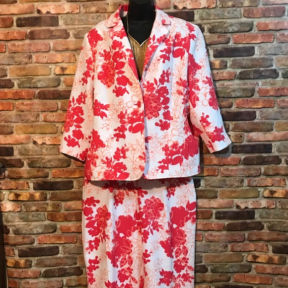 plus size floral suit